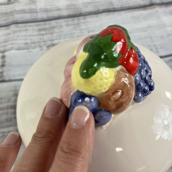 Vintage Cardia Kitchen Canister w/ Lid Fruit Kitchen Grapes Lemons Strawberries - Picture 10 of 11